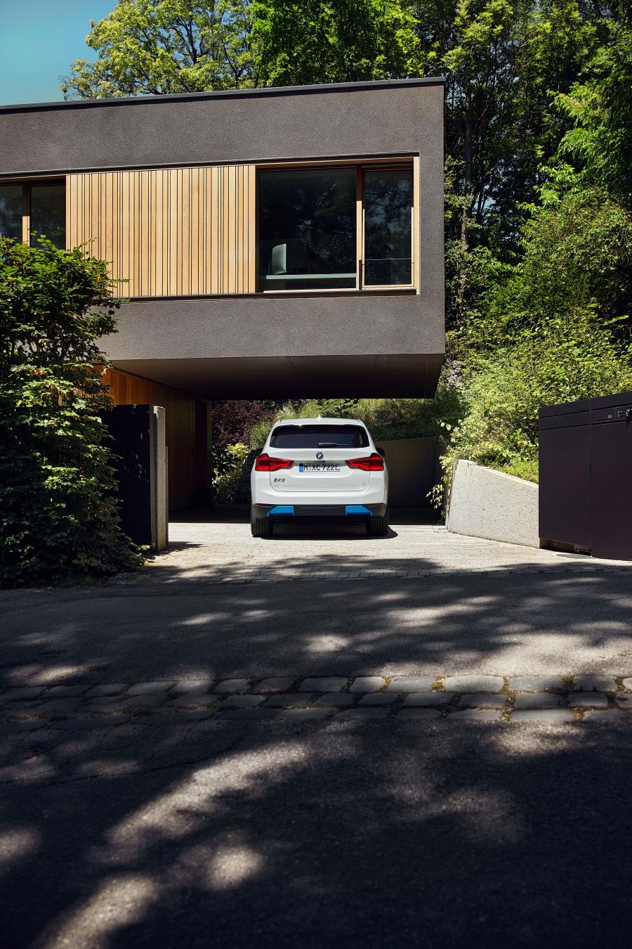  BMW iX3 (G08) 2020 года  (WW) (фото 17 из 87)